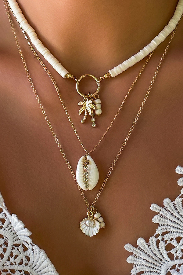 Collier multicouche avec perles et coquillages